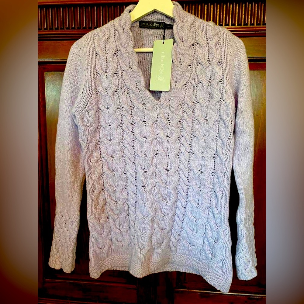 Irelands Eye cable horseshoe V neck sweater, hand knit Ireland NWT